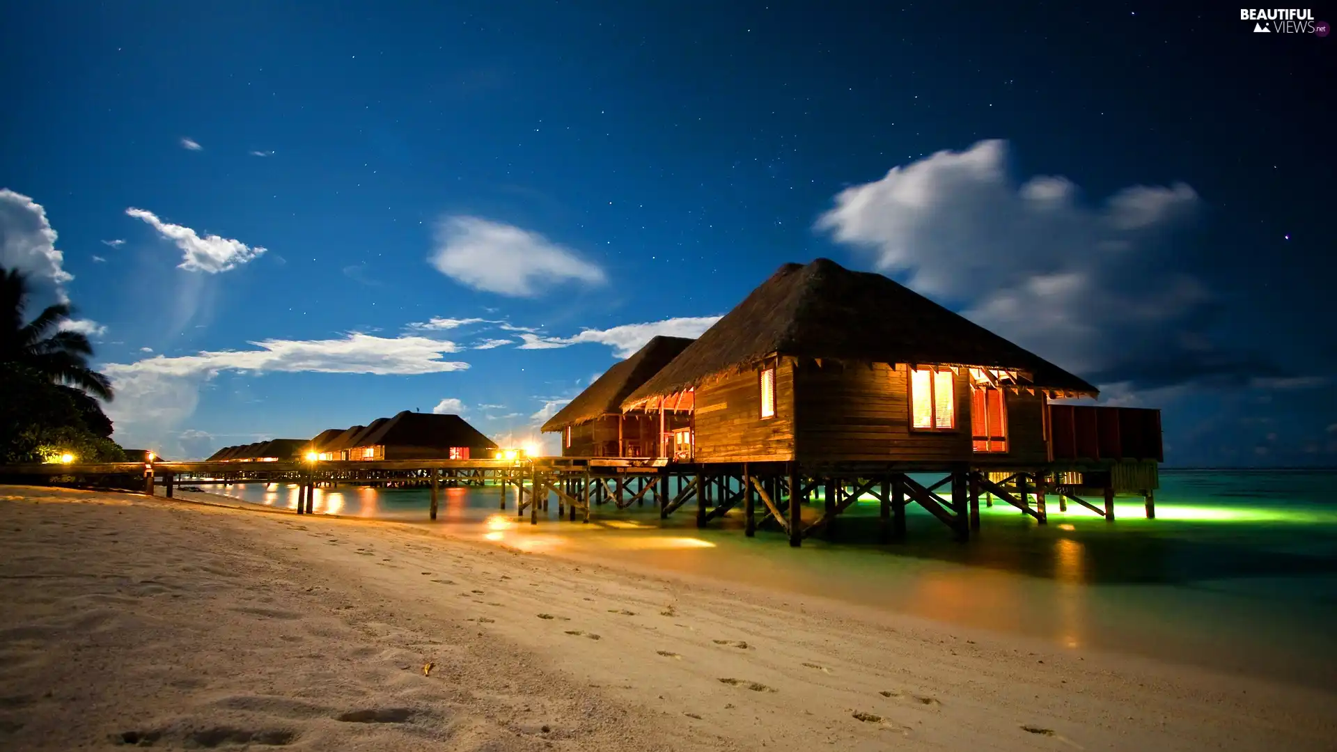 Beaches, sea, an, piles, Houses