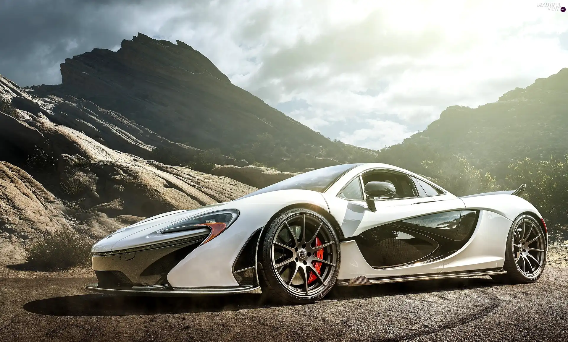 Mountains, McLaren, P1