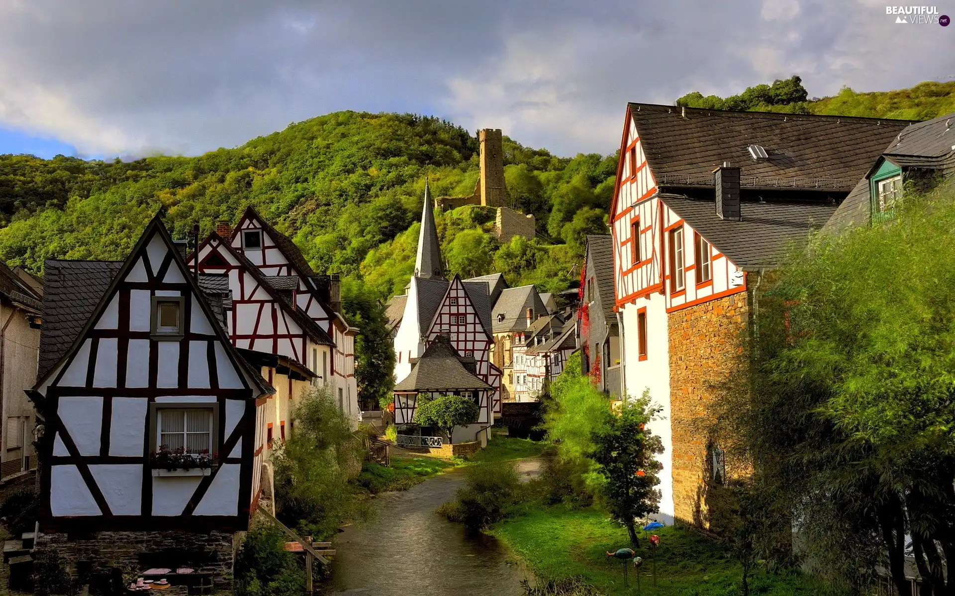 Town, Mountains