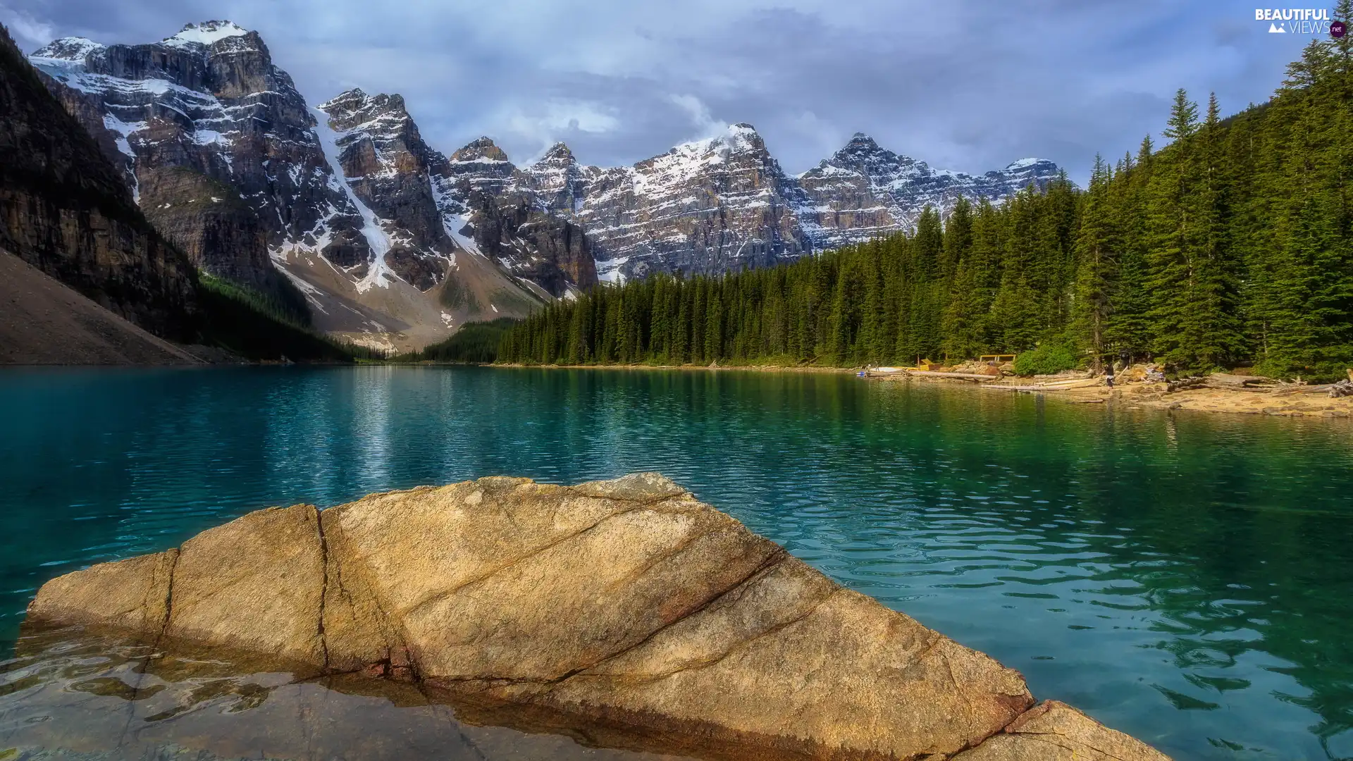 Mountains, Banff National Park, Valley of the Ten Peaks, Lake Moraine, Province of Alberta, Canada, trees, viewes, Rocks