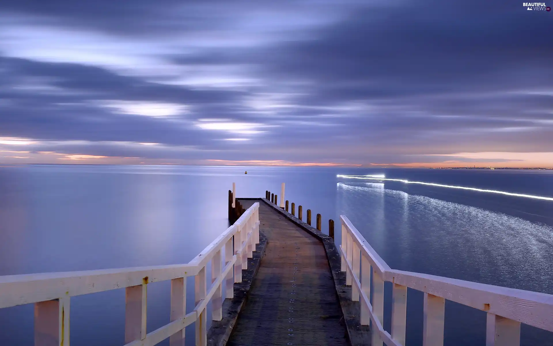 sea, pier