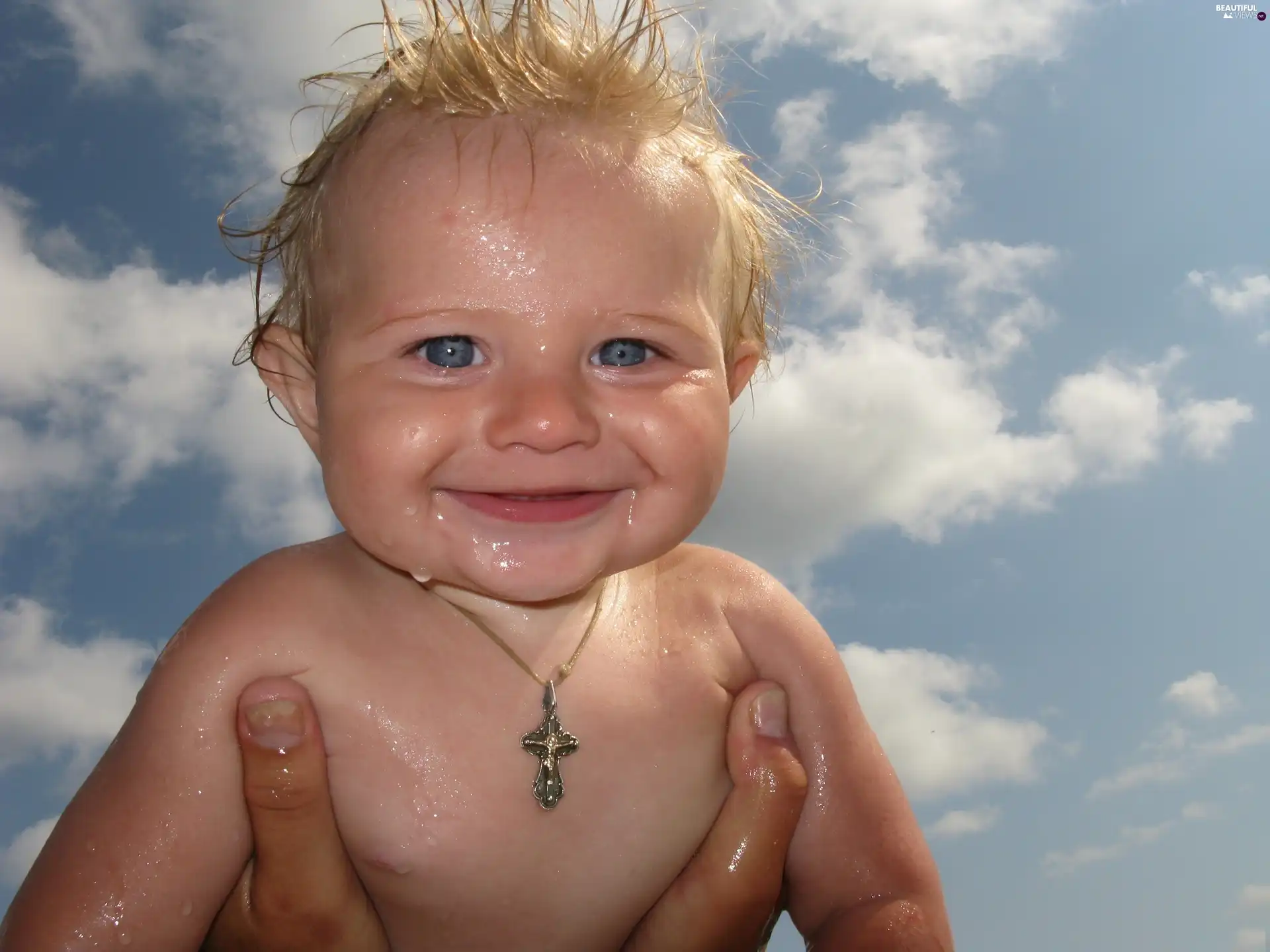 smiling, Kid, Sky, wet