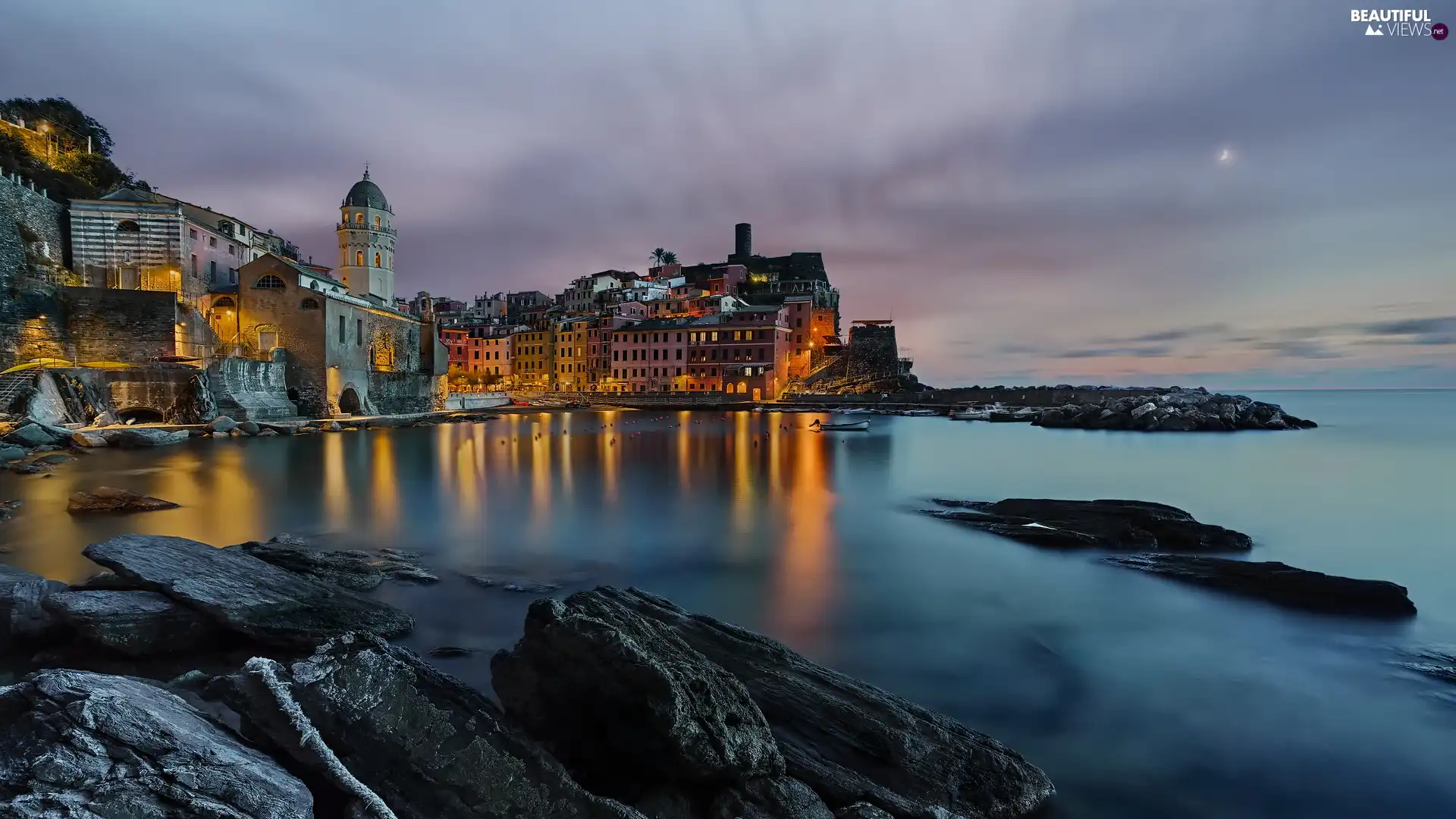 Houses, Vernazza, Sunrise, Ligurian Sea, rocks, Province of La Spezia, Italy, Gulf