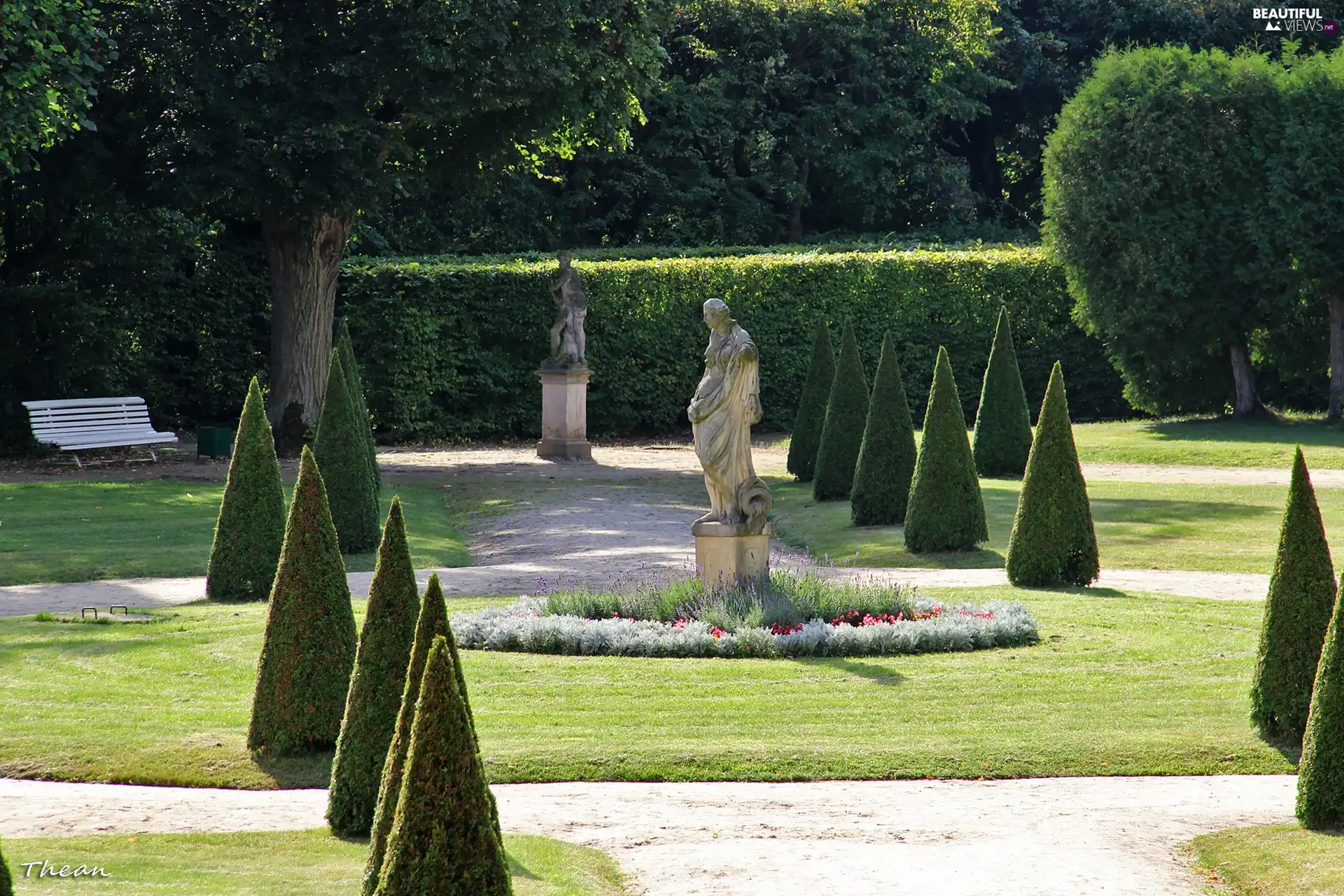 Statue monument, Park Raczynski, viewes, Bush, trees, Rogalin