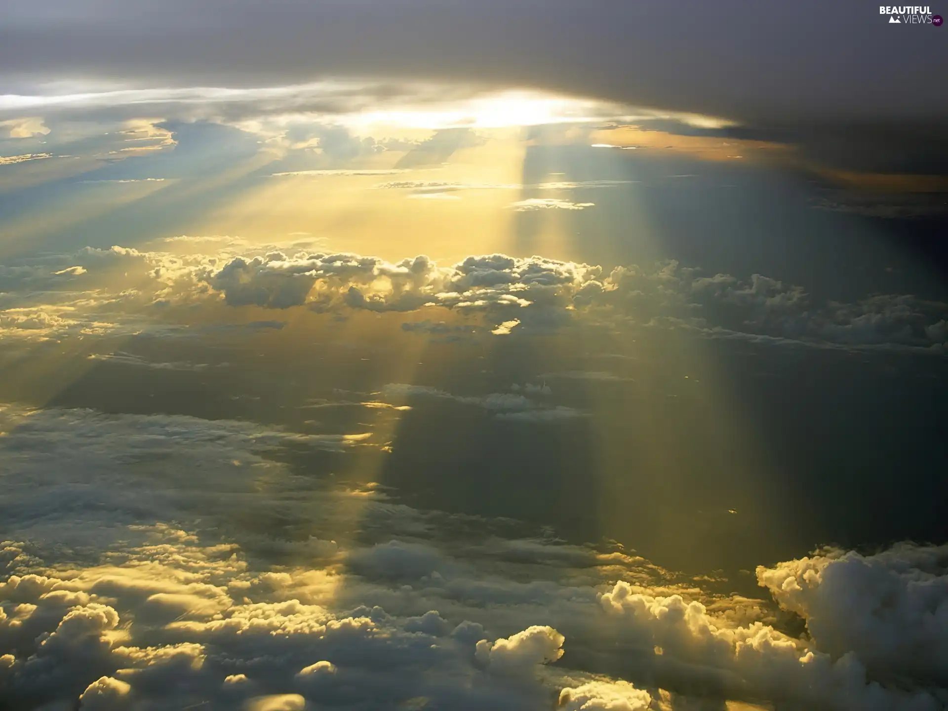 sun, clouds, rays