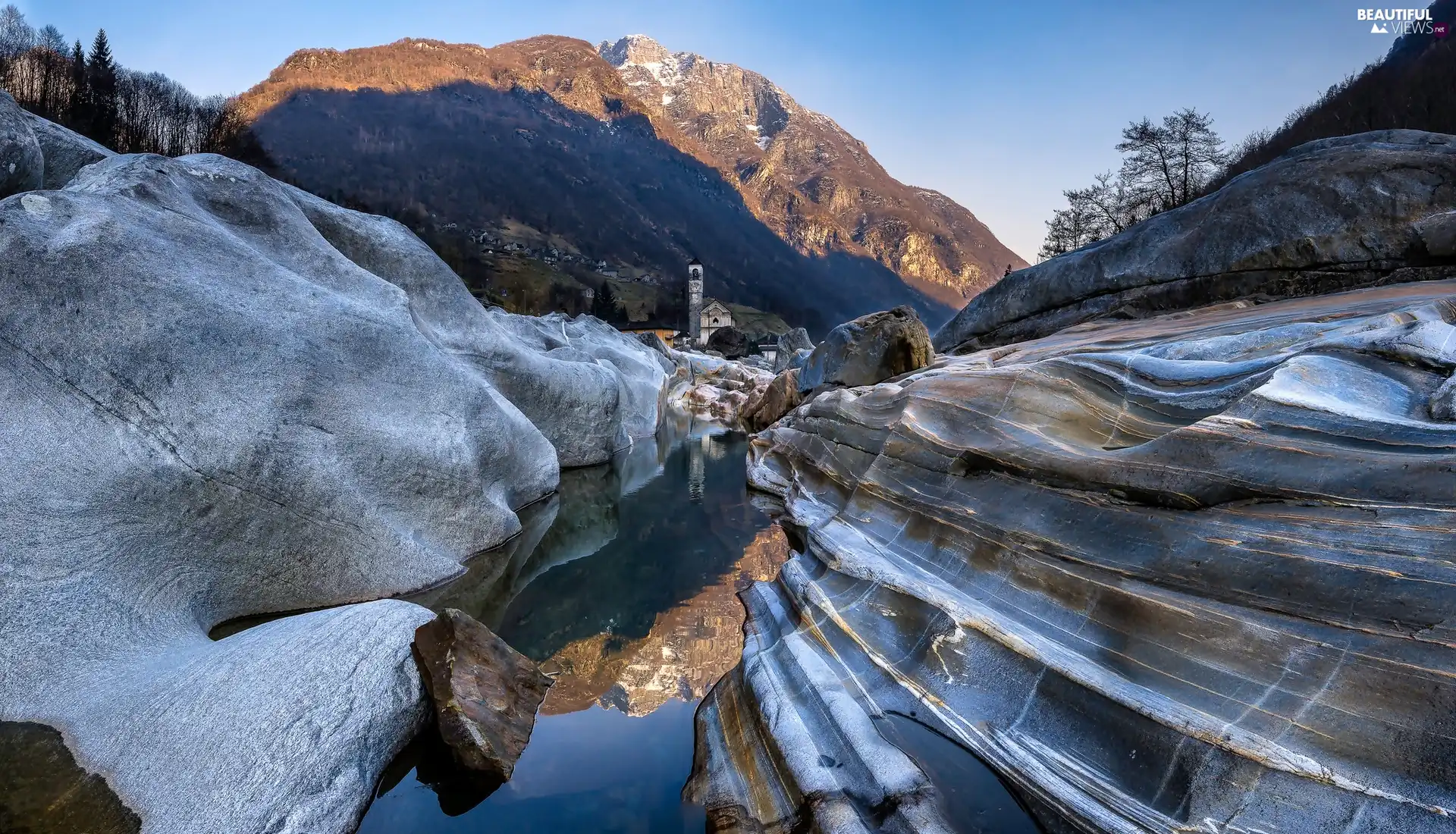 Verzasca River, Valle Verzasca, Mountains, Lavertezzo, Switzerland, Church, rocks